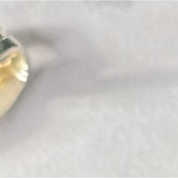 💚 Sterling Silver Green Gaspeite Stud Earrings - Picture 3 of 3